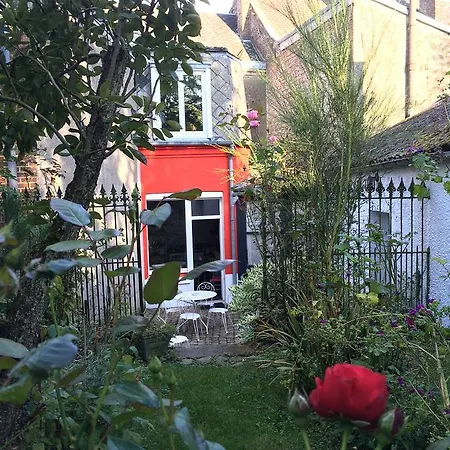 La Maison Du Bulot Bed & Breakfast Fruges