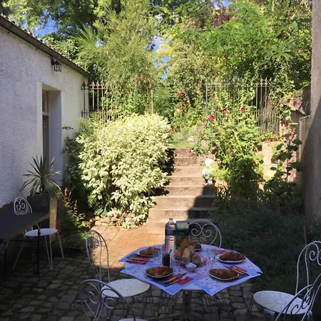 La Maison Du Bulot Bed & Breakfast *